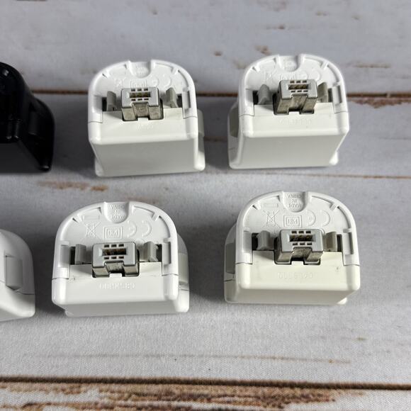 Nintendo Wii Motion Plus Adapter Lot of 8 – OEM White & Black, Tested, Genuine - Picture 3 of 5